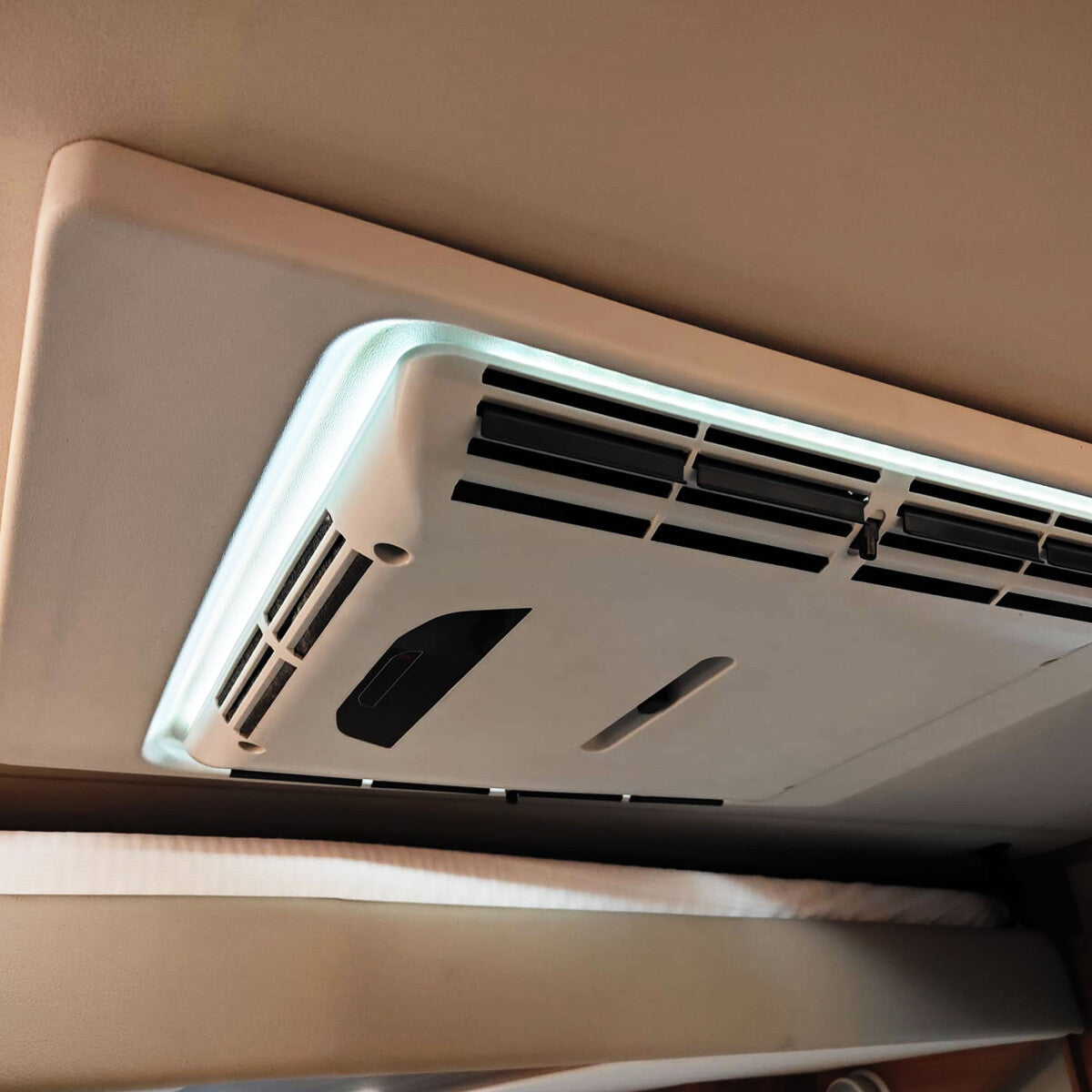 Bergstrom OpenAIR Rooftop Air Conditioner 12V Full Inverter