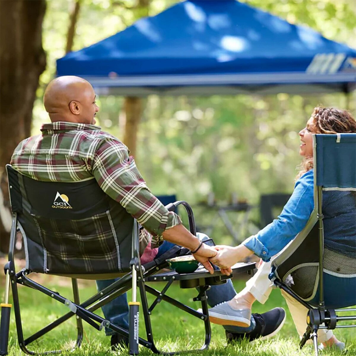 GCI Outdoor Freestyle Rocker XL Campingstuhl mit Seitentisch Black